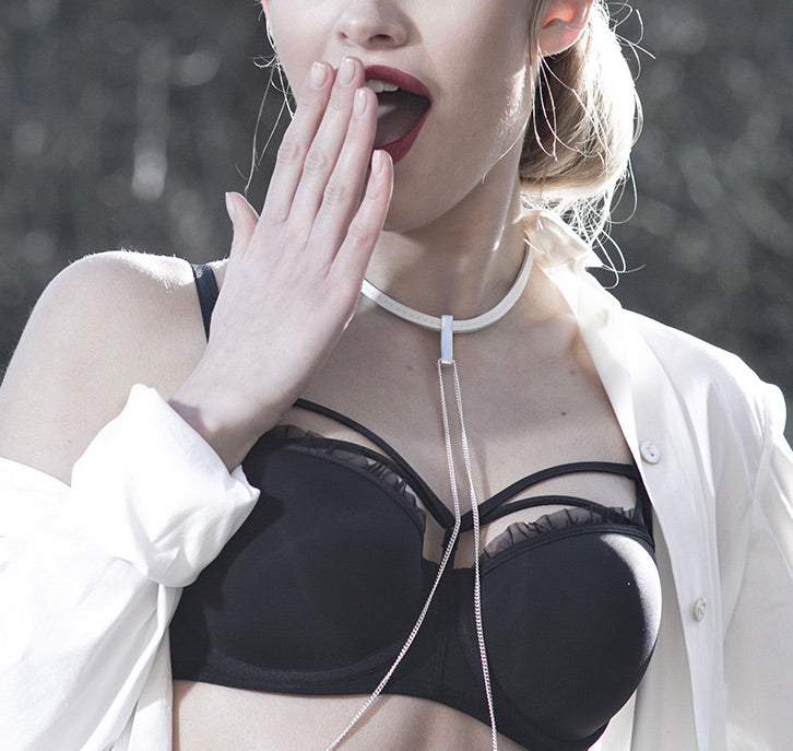 KELLY-BODYCHAIN WHITE